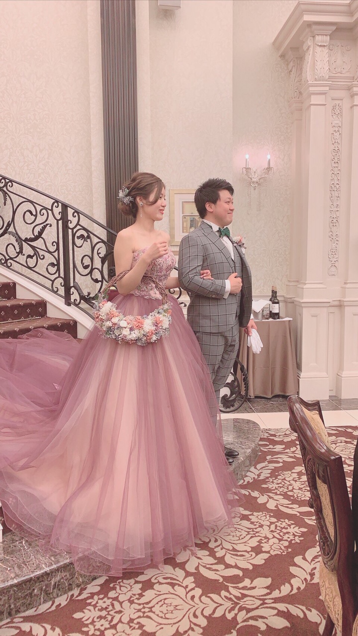 アーバンブランシュ 結婚式 カラードレス ピンクドレスオフショル