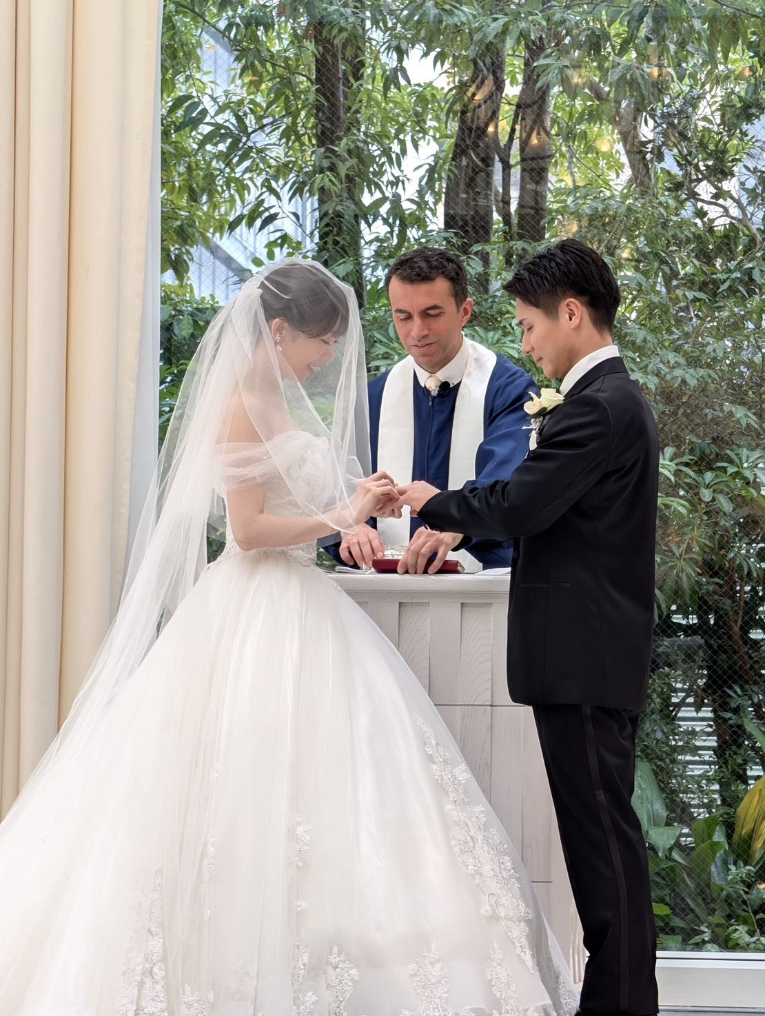 レンタルウエディングドレスとレンタルタキシード