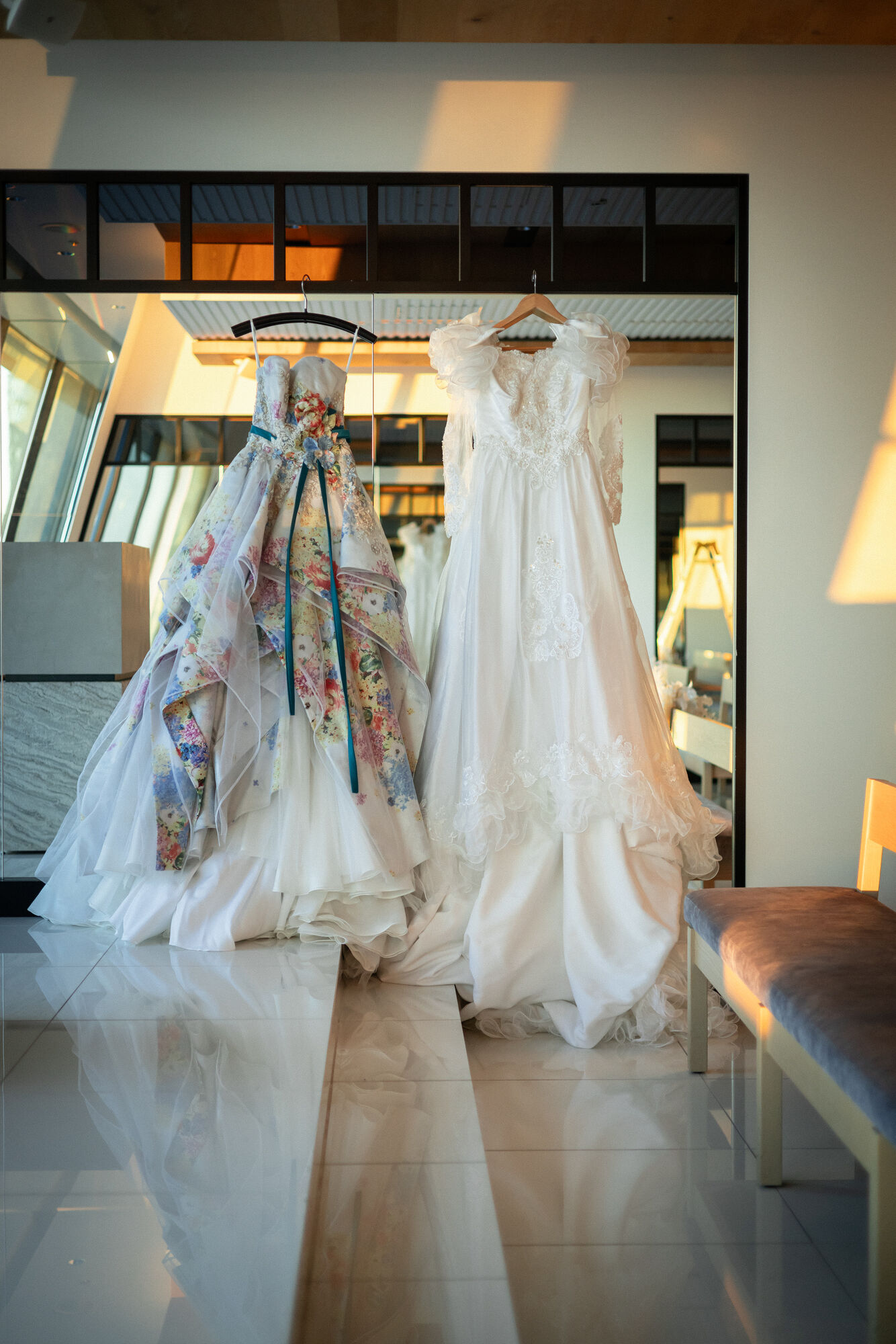 オーダーウエディングドレスとレンタルカラードレス