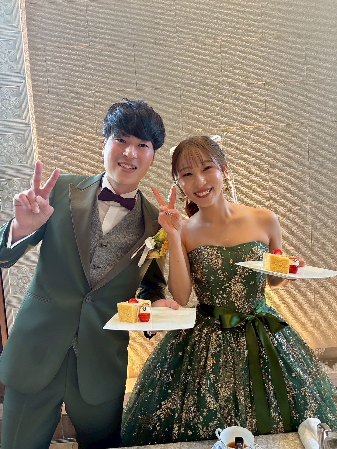 レンタルカラードレスとレンタルタキシード